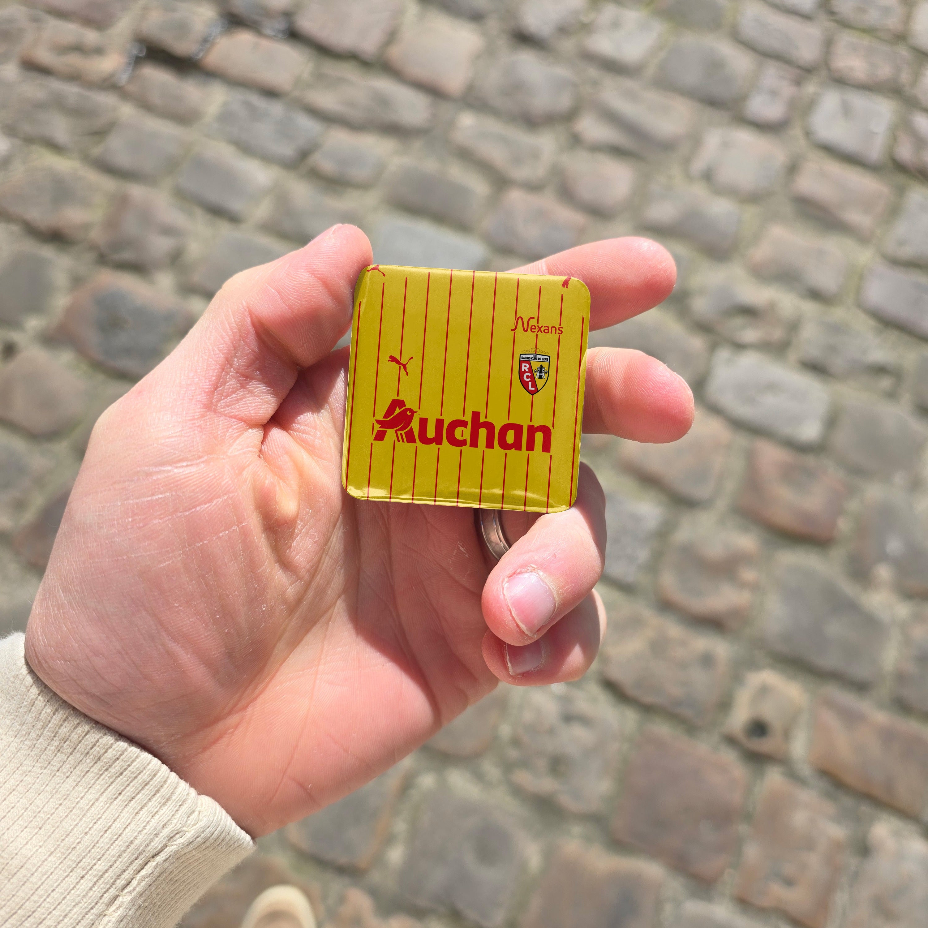 Magnet football RC Lens maillot domicile 2025/2026 - avant du maillot